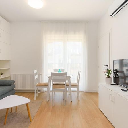 Gigo Apartment พูลา ภายนอก รูปภาพ